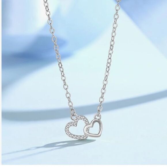 NWT - Interlocking Silver Heart Necklace - Mom/Daughter Wedding Bonus Daughter - Picture 3 of 6